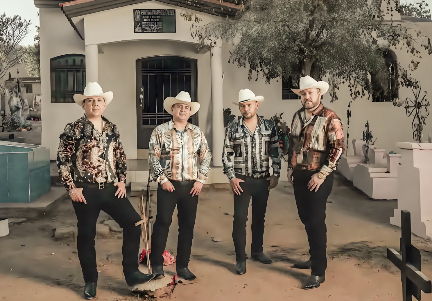 LOS «BUITRES de CULIACAN»: «IMAGINENSE a PESO PLUMA CANTANDO ROMANTICAS con el GOBIERNO ILUSO NIVEL HIPOCRITA que OLVIDO estaba PROHIBIDO PROHIBIR»…y que entre mas prohibe, mas se consume.